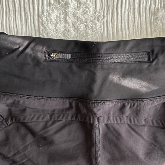 Lululemon Speed Up Shorts - Picture 4 of 5